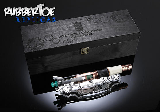 The replica of the sonic screwdriver of the 11th Doctor (Matt