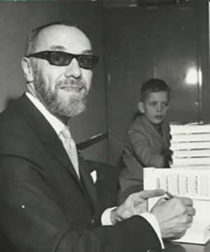Sven Hassel and his son, Michael in 1965. Image courtesy Orion