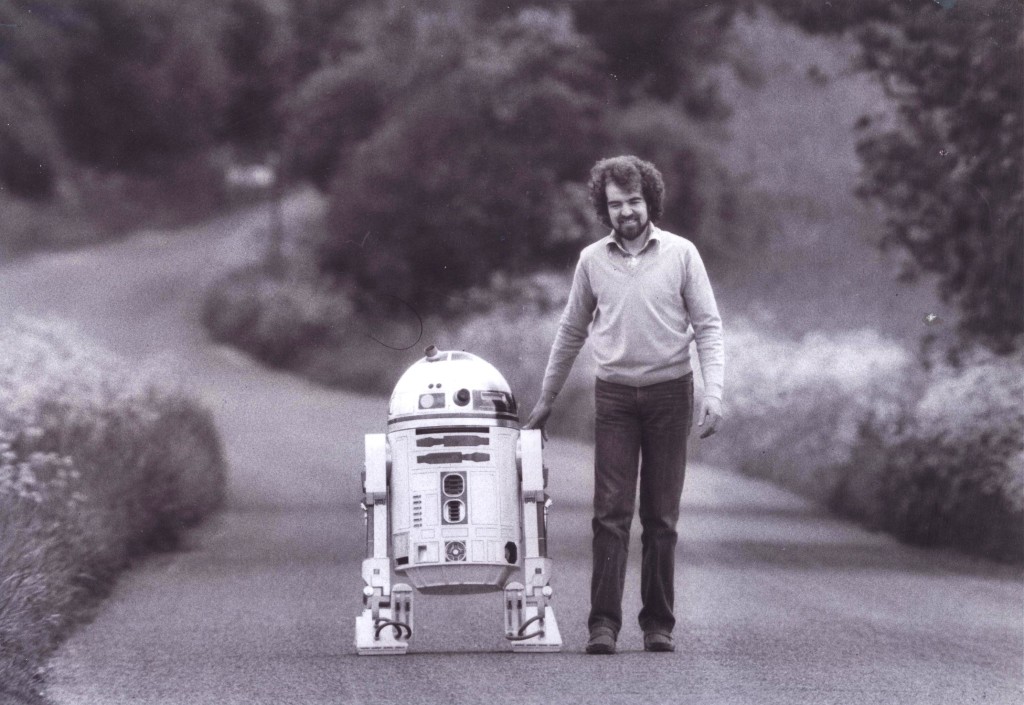 Tony Dyson walking R2-D2