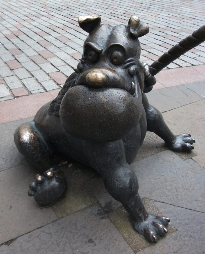 Desperate Dan and Dawg on Dundee's High Street opposite the Caird Hall