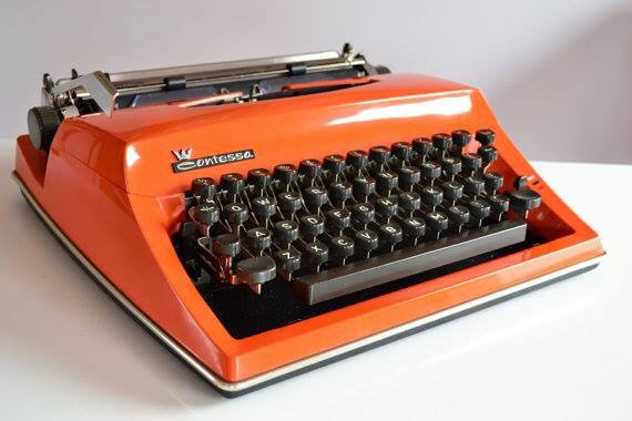 Chris is trying out this 1970s Adler Contessa for his #ironwriter challenge in aid of Autumn Star