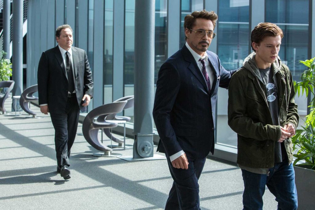 Tony Stark (Robert Donwey Jr.) with Peter Parker (Tom Holland)
