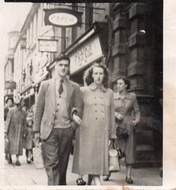 Willie and Anne Patterson in Perth in August 1952, Perth. Image courtesy Chrys Muirhead