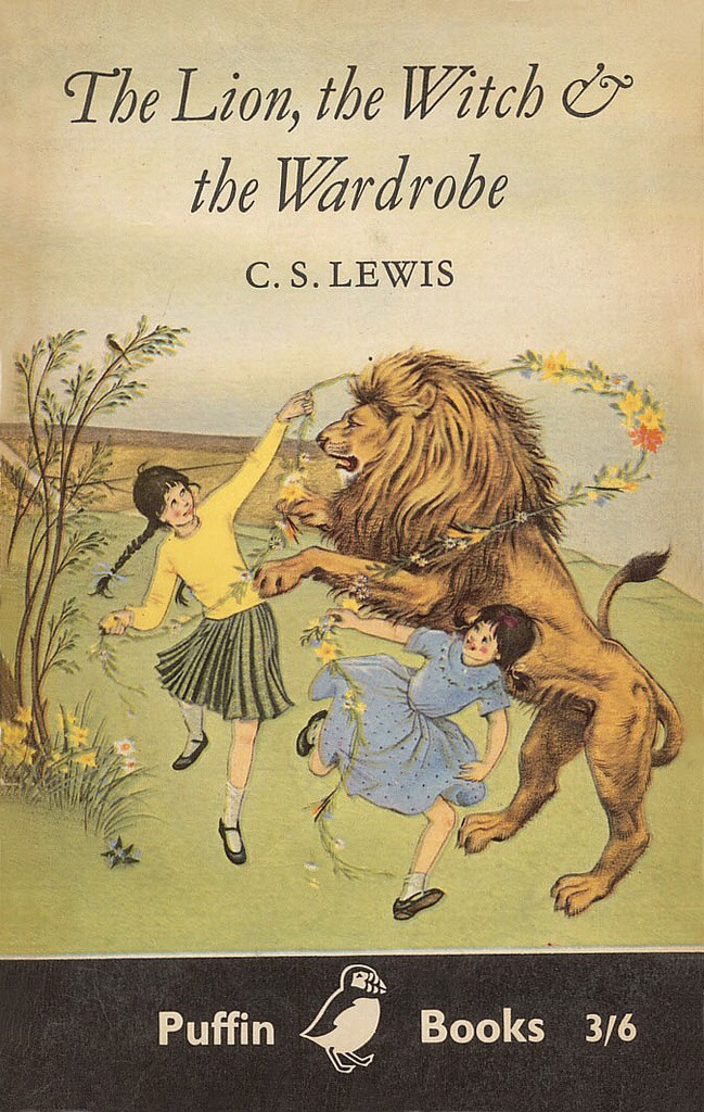 Puffin Books: The Lion, the Witch and the Wardrobe Cover