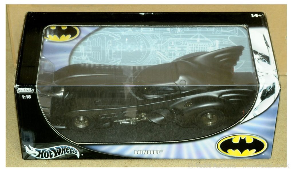 Mattel Hot Wheels B6046 "Batman" - Batmobile - matt black Gothic style from the 1989 movie