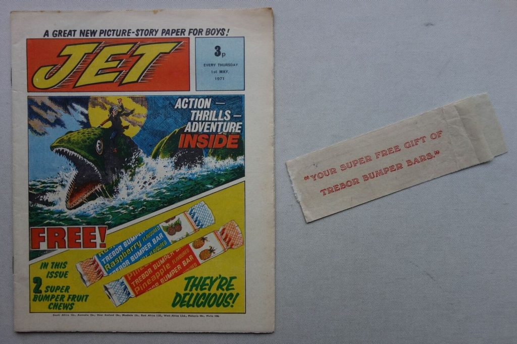 Jet Issue 1 cover dated 1st May 1971, with free gift packet (no sweet!)