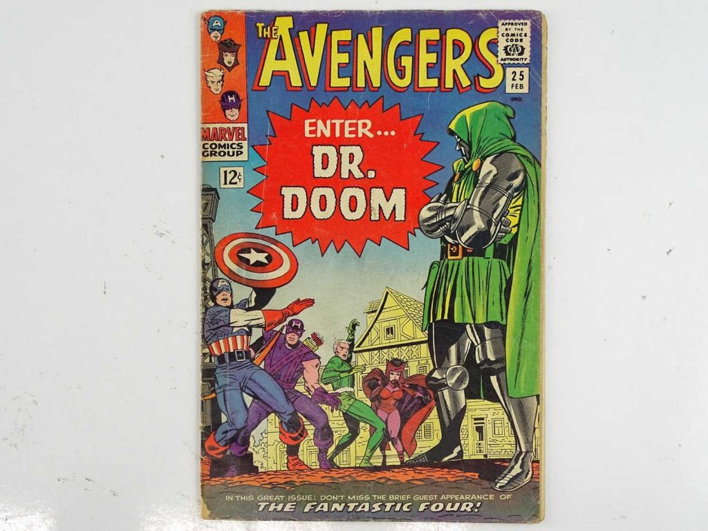 AVENGERS #25 (1966 - MARVEL) - Fantastic Four and Dr. Doom appearances - Jack Kirby cover with Don Heck interior art