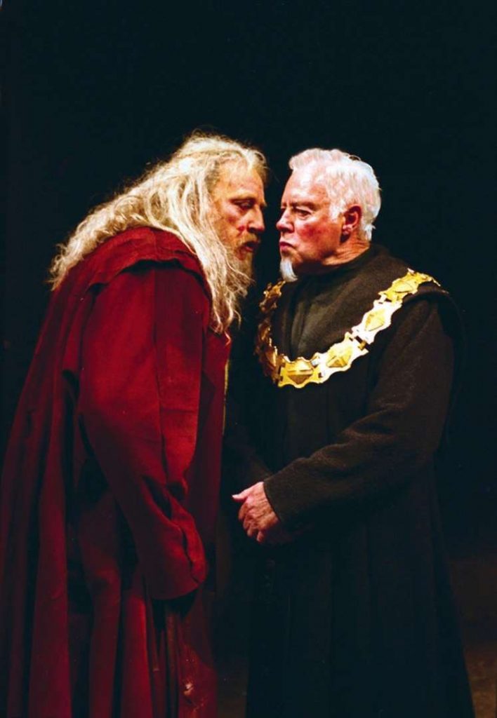 Clifford Rose with Desmond Barrit as Falstaff and Lord Chief Justice in Henry IV Part 2, 2000. Photo: John Hayes/RSC