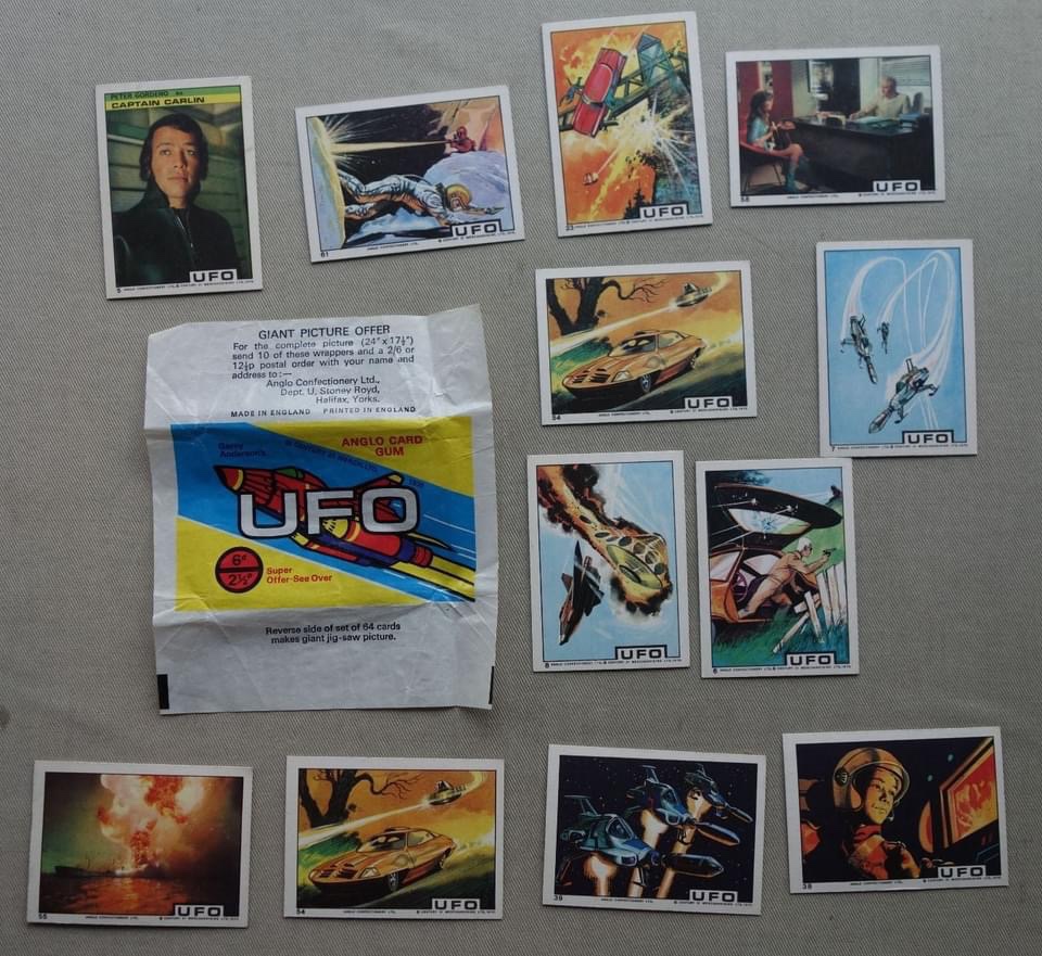 UFO Anglo Card Gum Cards x 12 (1970) with gum wrapper Gerry Anderson