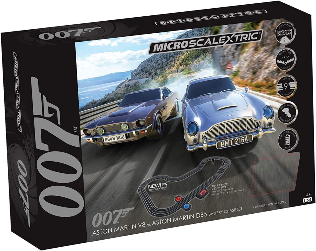 Micro Scalextric G1171M James Bond 007 Race Set - Aston Martin DB5 vs V8