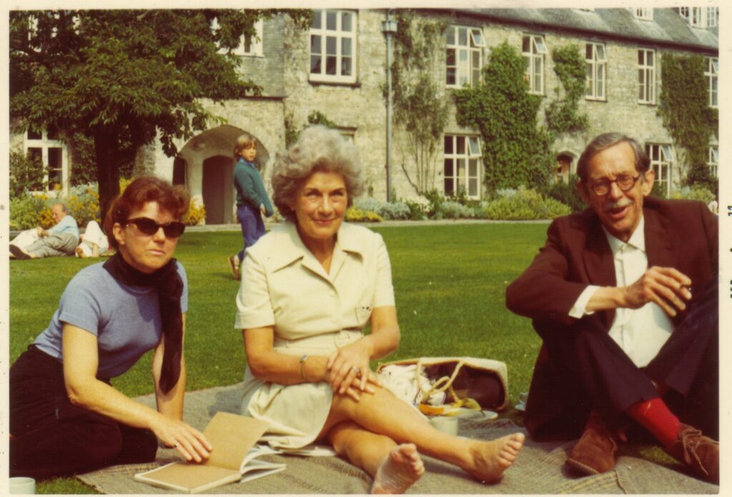 Authors Joan Aiken, Kaye Webb and artist Stuart Ray, Dartington Summer School of Music, August 1972 | Via Flickr/ Creative Commons