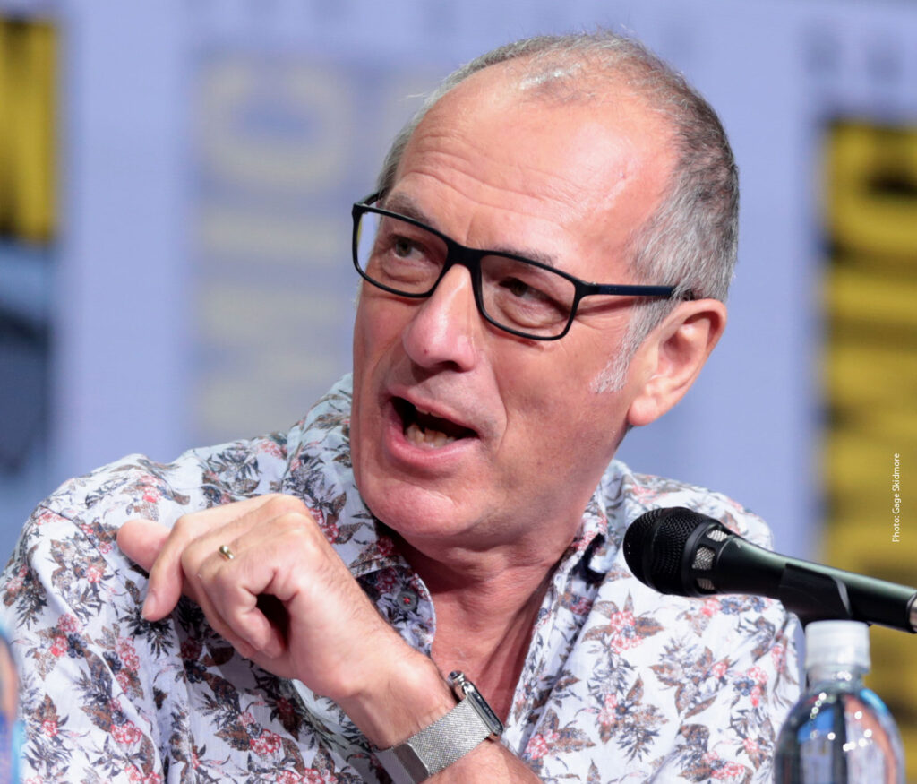  Dave Gibbons speaking at the 2017 San Diego Comic-Con International in San Diego, California. Photo: Gage Skidmore (Creative Commons)