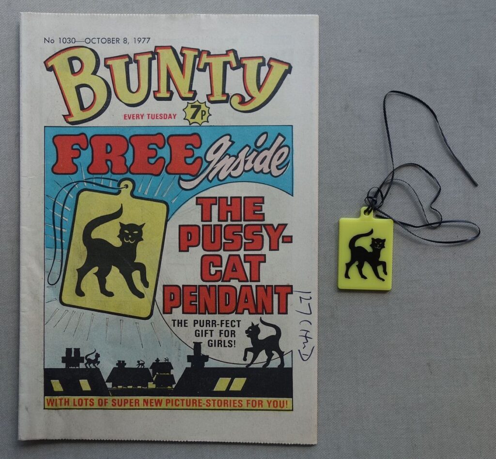 Bunty No. 1030, cover dated 8th October 1977, With Free Gift - a Pussy-Cat Pendant 
