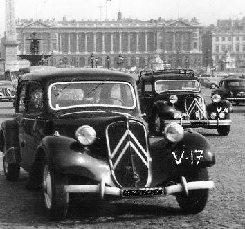 Parisian Vampire Squad, PSD  - a rare daylight sighting of patrol cars, or "V-Cars" 1951
