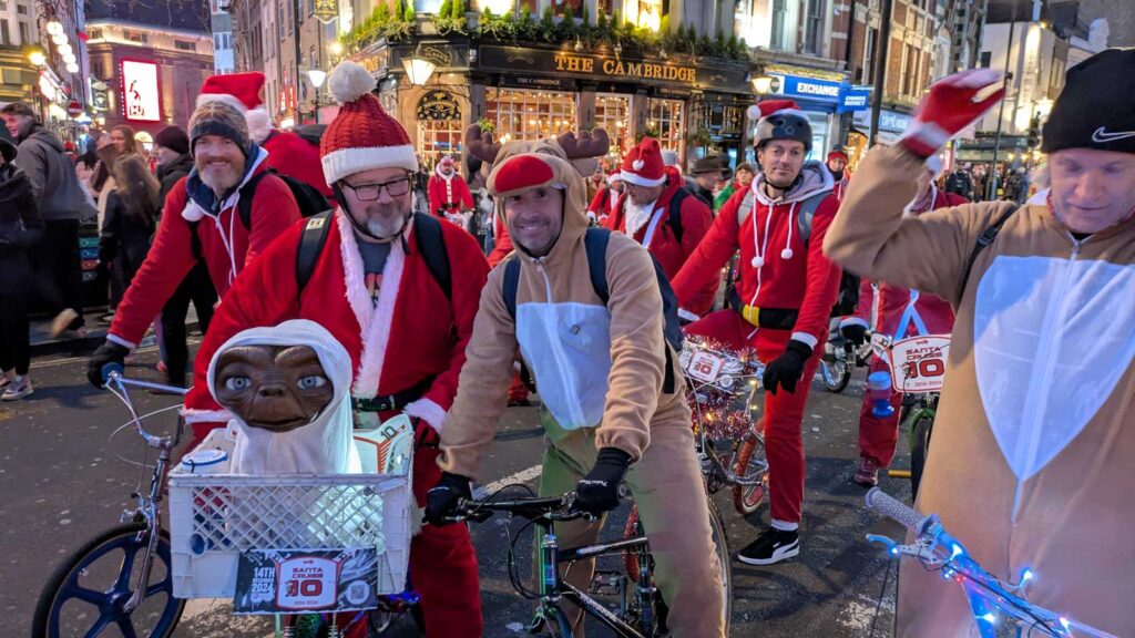 London Santa Dash. Photo: James Bacon