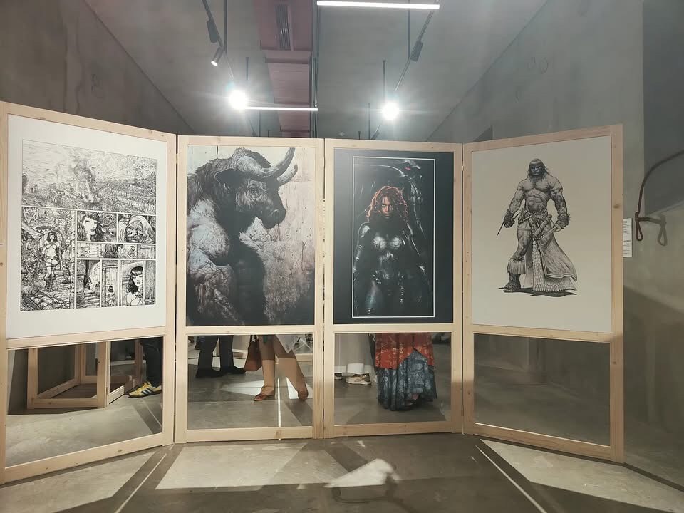 Encore – The Art of Liam Sharp Exhibition | Centro Cultural e de Investigação do Funchal (CCIF) 19th December 2024 - 18th February 2024 | Photo courtesy of Roberto Macedo Alves, from Sétima Dimensão