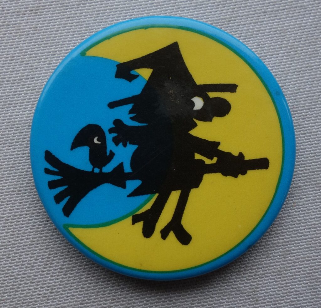 Magic comic Club Badge c1976