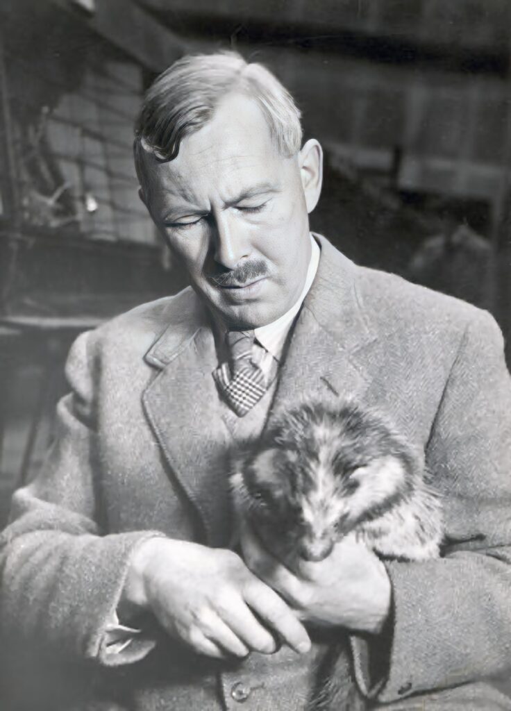 Writer, zoologist and wildlife TV presenter George Cansdale | Photo: ZSL Archives