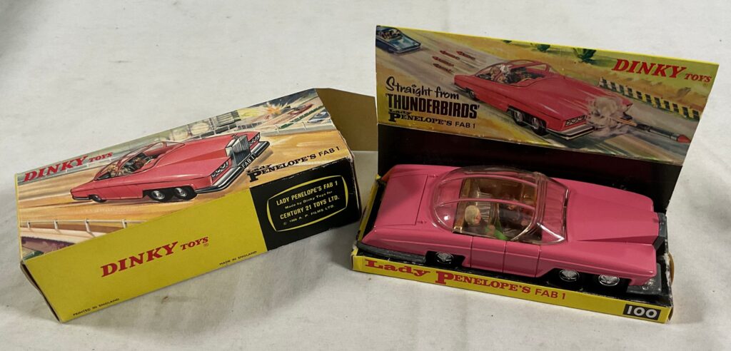 DINKY 100 diecast 'Gerry Anderson's Thunderbirds' Lady Penelope's FAB1 Rolls Royce in pink, complete with figures, missile and harpoons, flying lady emblem still present - VG in G outer box (one flap torn, missing return flap) and VG inner pictorial stand