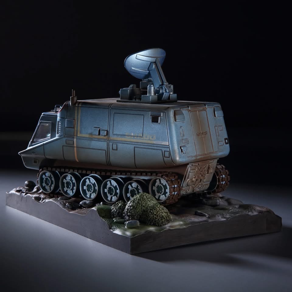 Master Replicas SHADO Control Mobile