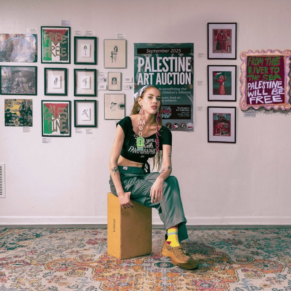 Comic creator Raquelle Jac