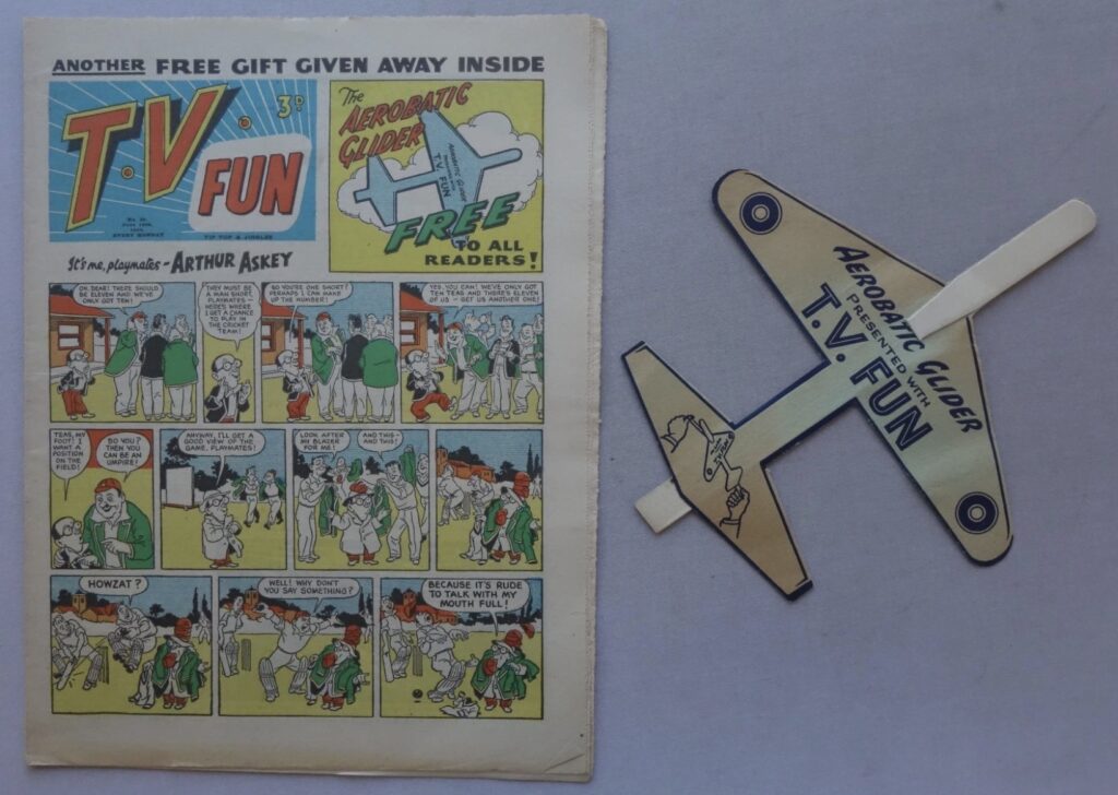 TV Fun No. 39 cover dated 12th June 1954 With Free Gift Aerobatic Glider