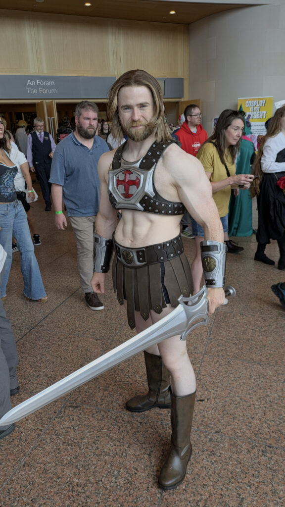 Dublin Comic Con 2026 Cosplay - Chris as He-Man @chriskalcospaly | Photo: James Bacon